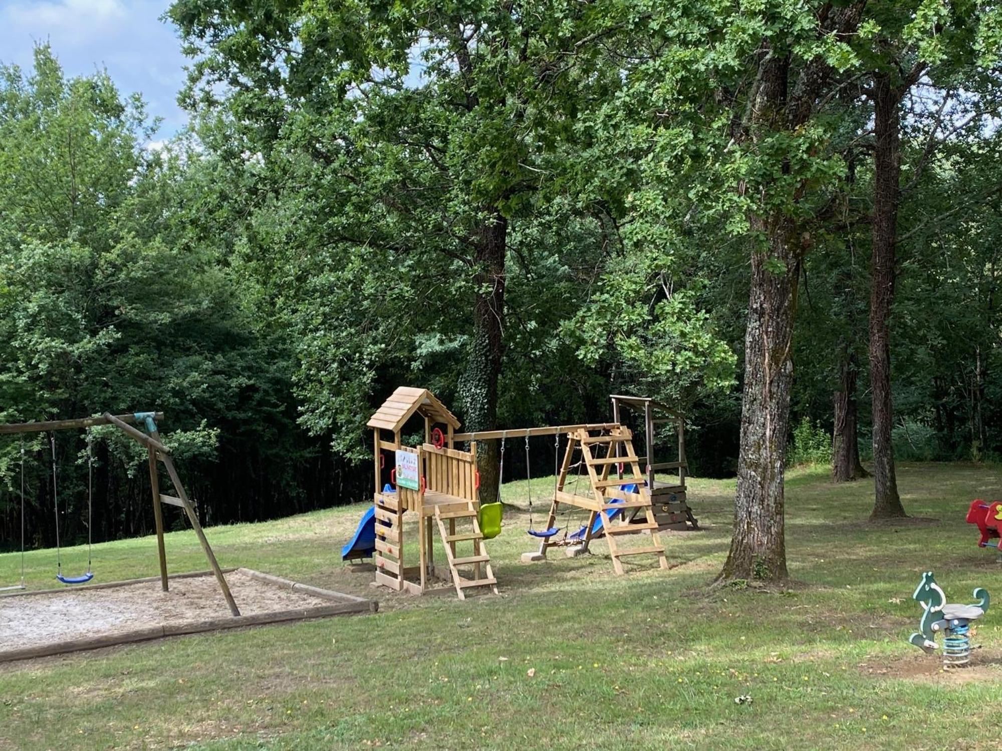 Domaine Des Grands Pins Parque de vacaciones Tamniès